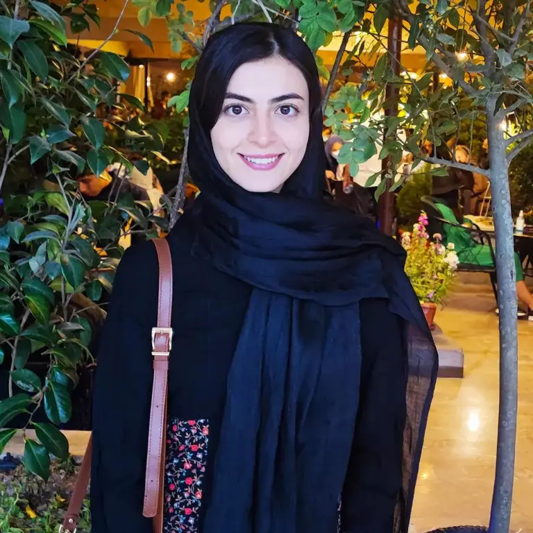 سارا همتی رتبه یک کنکور 1394